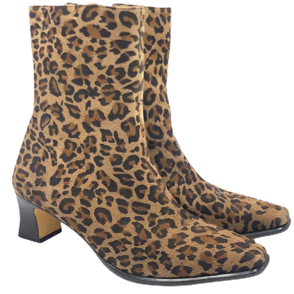 Etienne Aigner Leopard Camera Suede Vintage Boots